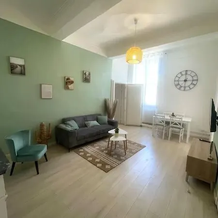 Apartamento T2 Centre Nîmes