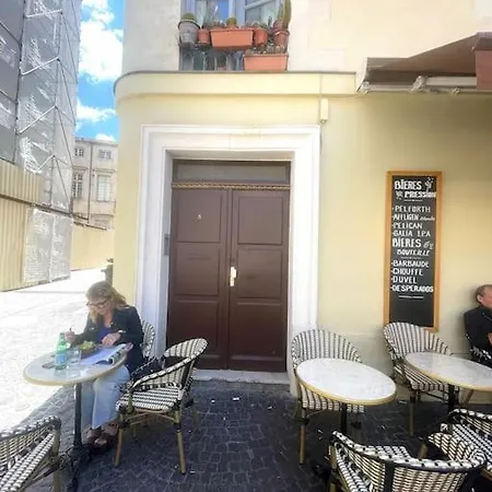 Apartamento T2 Centre Nîmes