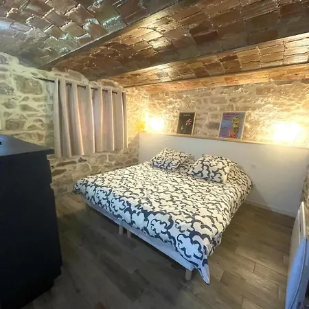 T3 Centre Apartment